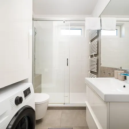 Brodnowski Urban Jungle By Bookinghost Appartement