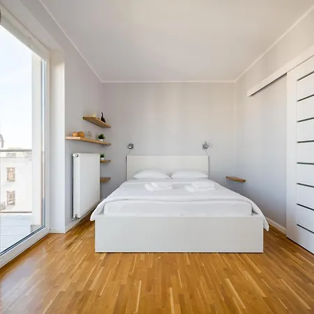 Brodnowski Urban Jungle By Bookinghost 华沙