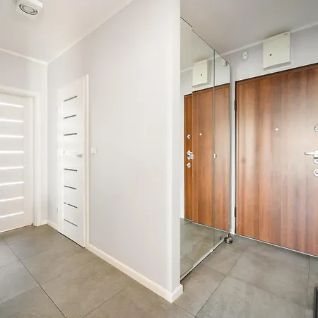 Brodnowski Urban Jungle By Bookinghost * 华沙