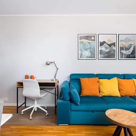 Brodnowski Urban Jungle By Bookinghost 华沙