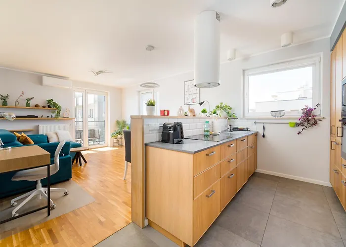 Brodnowski Urban Jungle By Bookinghost *